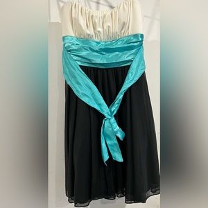 Very Cute Summer dress W/  straps. 3 colors, white turquoise, and black.